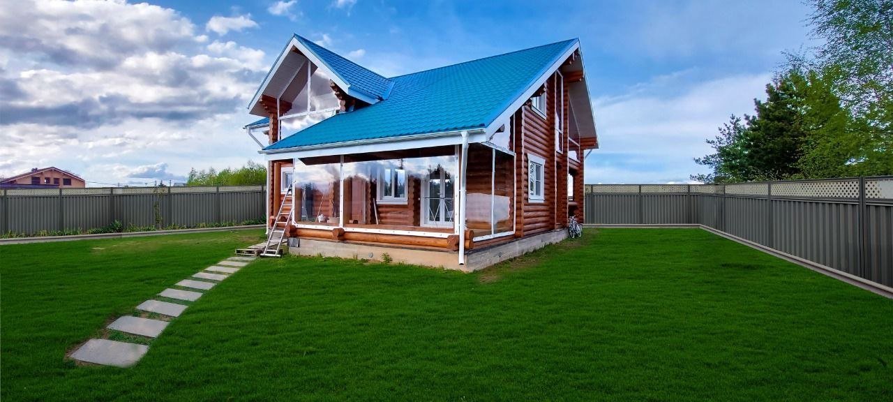Мягкие окна на веранде загородного дома в Стародубе